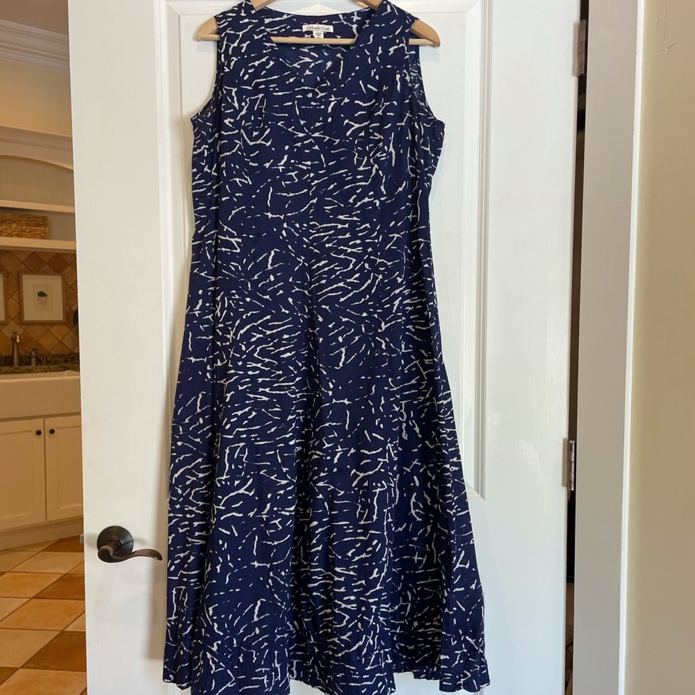 Sleeveless Navy & White Patterned A-Line Dress